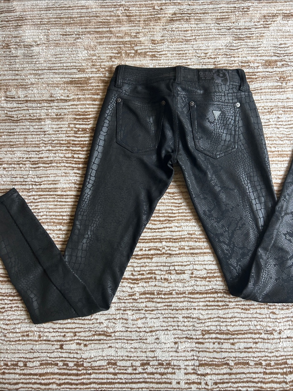 Guess pants low rise